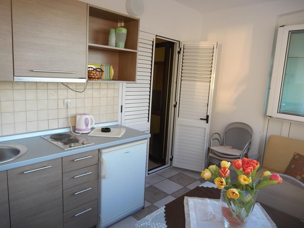 Apartments Zovko Tucepi Exterior photo
