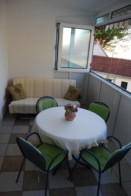 Apartments Zovko Tucepi Exterior photo