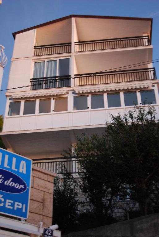 Apartments Zovko Tucepi Exterior photo